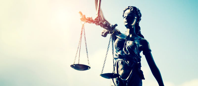 مهارات إعداد و صياغة العقود و المذكرات القانونية